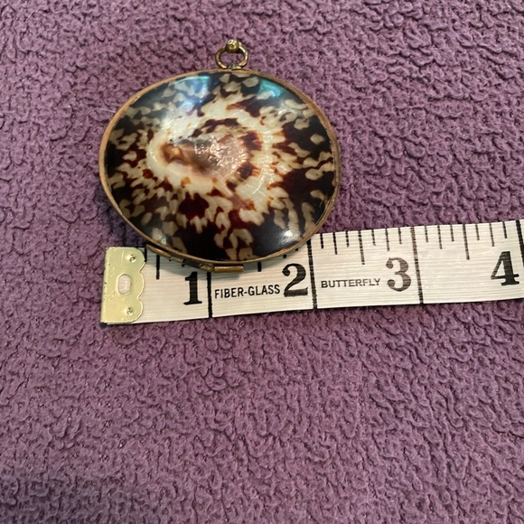 *3 for$20* Shell Trinket Box - Picture 6 of 6